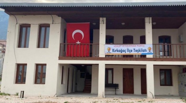AKPli belediye tarihi hanı AKPye kiraladı