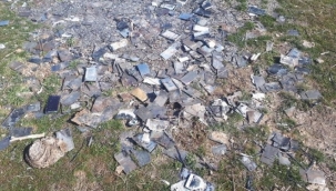 FETÖ, ByLock izlerini böyle mi siliyor? Yakılmış yüzlerce telefon bulundu!