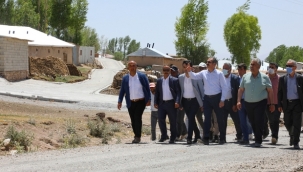 Gürpınar Belediyesi 500 bin metrekare parke taşını yollarla buluşturuyor