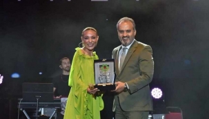 4.2 Milyar TL borcu olan belediyeden 4 Milyonluk festival