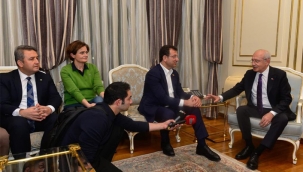 CHP Lideri Kılıçdaroğlu '16 milyona hizmet et, 16 milyon seni kucaklıyor''