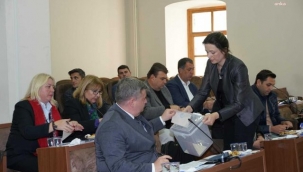 Başarılı Çeşme Belediye Başkanı Ekrem Oran Yarımada Belediyeler Birliği Başkanlığı'na Seçildi