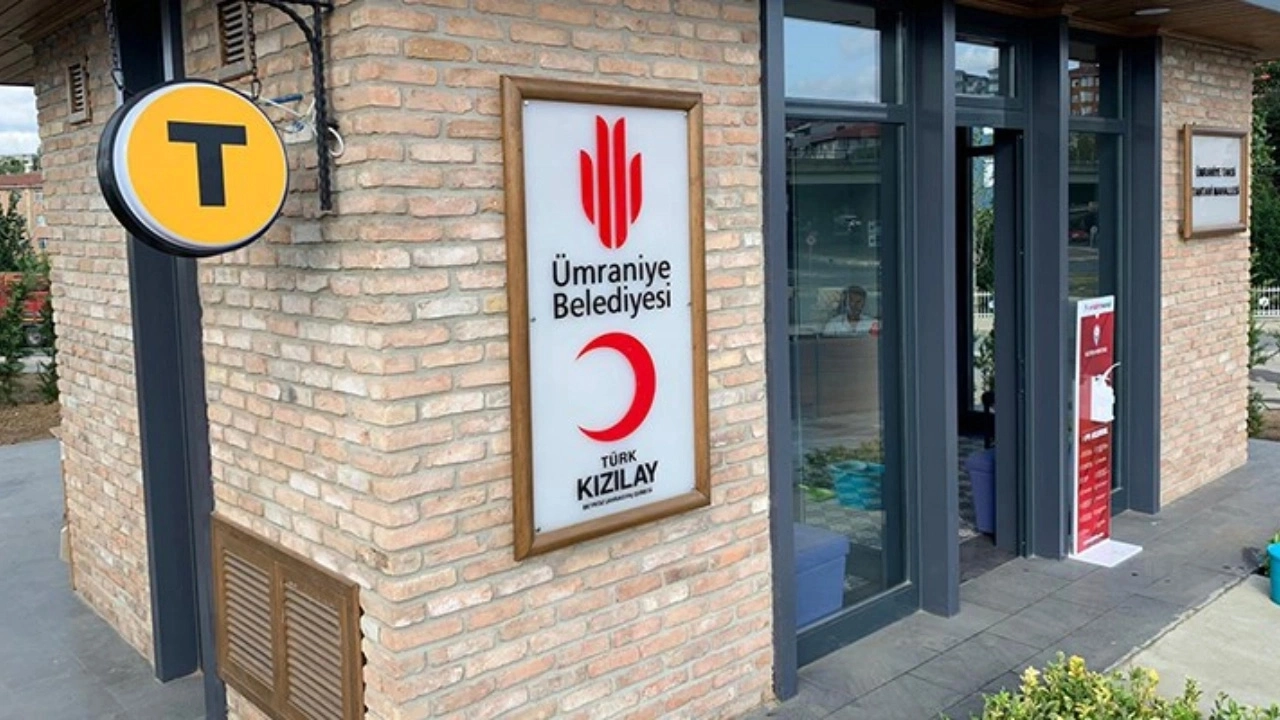 Kızılay, AKP'li belediyeye taksi durağı yapmış