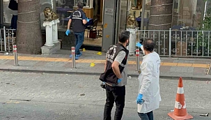 İSTANBUL TEKSAS GİBİ..GÜNGÖREN'DE KAHVEHANEYE SİLAHLI SALDIRI 1 ÖLÜ 2 YARALI...