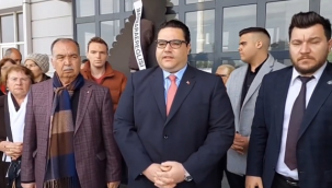 CHP Marmaraereğlisi başkan adayı Onur Bozkurter isyan etti, siyah çelenk bıraktı