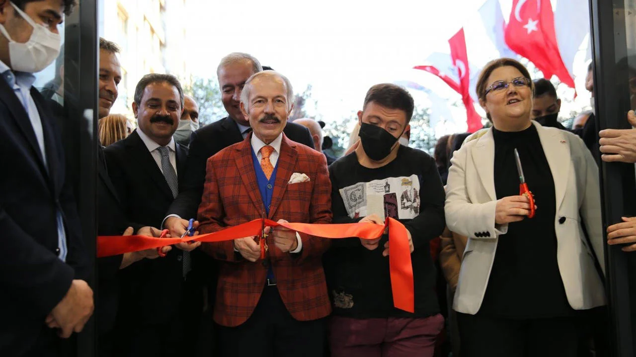 Kaçak engelli merkezi açmış!